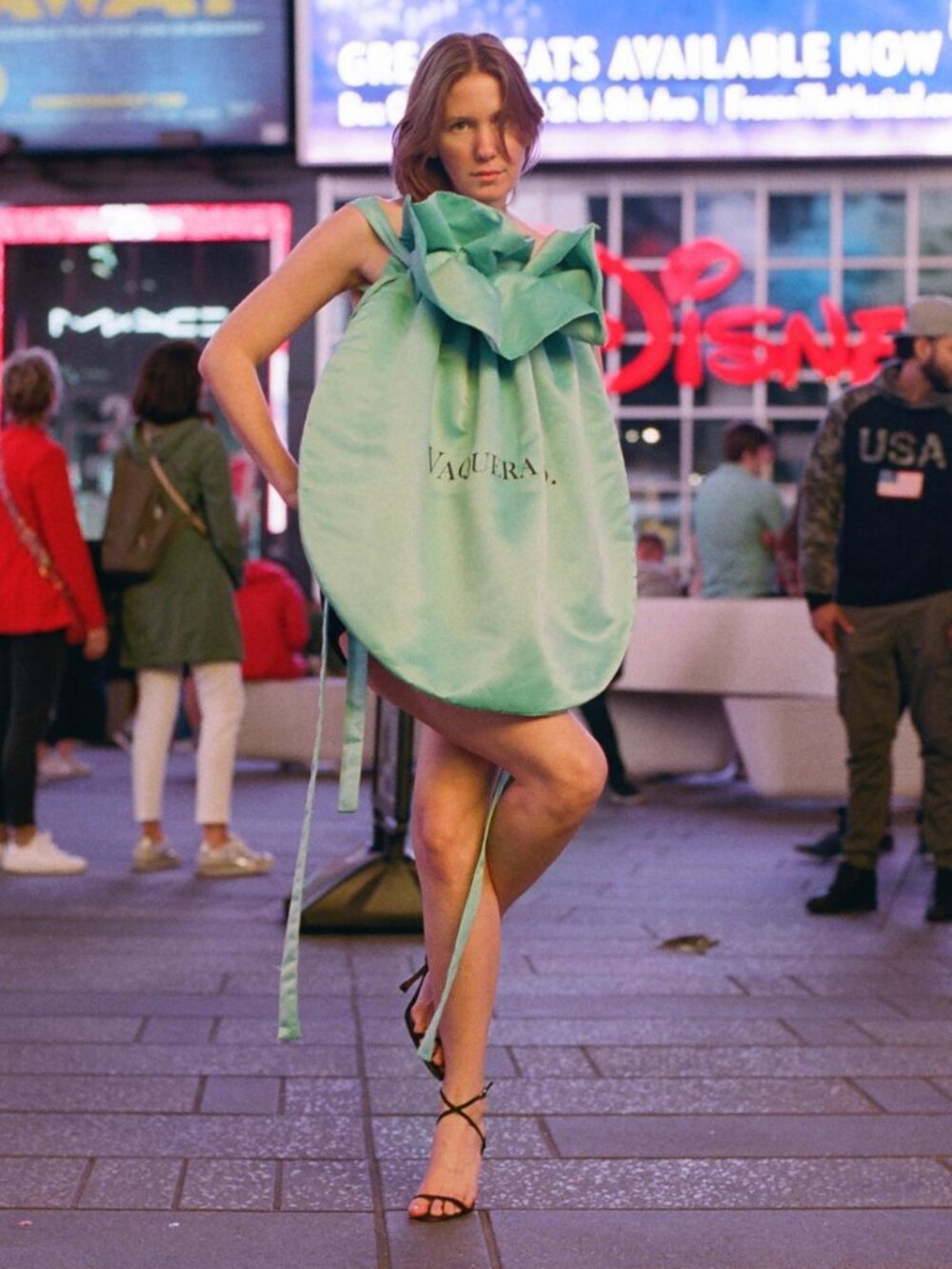 Meet your Posher, Aerial